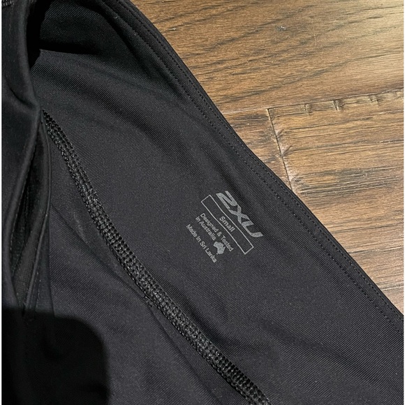 Columbia hiking pant AND 2Xu cropped leggings - Picture 5 of 8